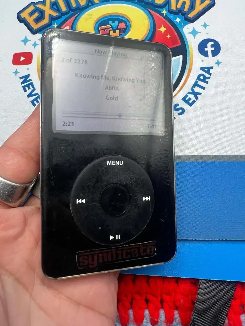 Apple iPod Video 5th Gen Black 30GB Loaded 3000+ Songs & Movies w/ Cable & Buds